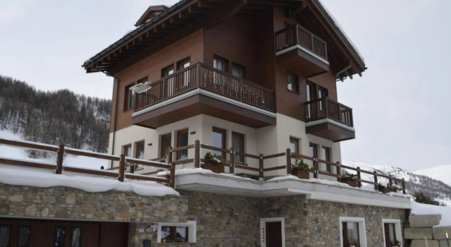 Modernized Holiday Home in Livigno near Ski Area, Забронировать Отель Отели Ливиньо 3 звезды, рядом с Кресельный подъёмник Сан Рокко 17А (нижняя станция), 3*