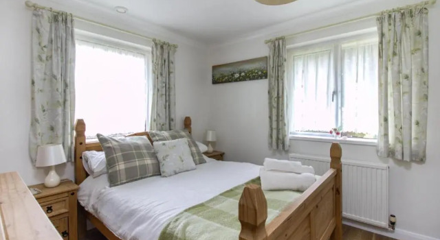 Queen Bower Farm Lodge