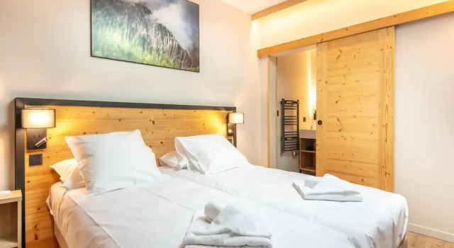 10-person Apartment With Balcony