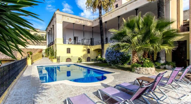 Вилла Catalunya Casas Impressive and Idyllic mansion for up to 40 people