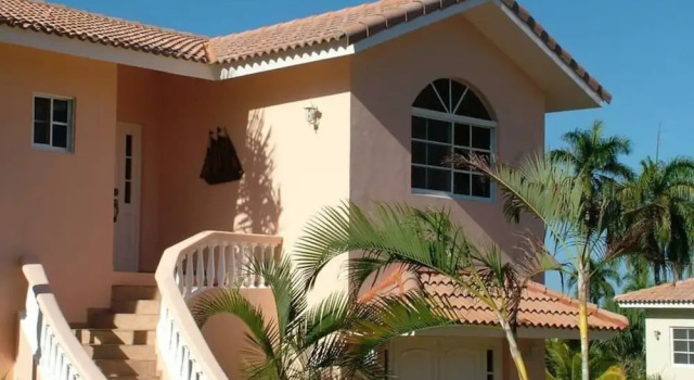 Comfortable 4 Bedroom Villa Near Downtown Sosua