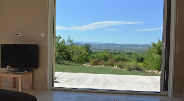 Cozy Villa in Saint-privat-de-champclos With Private Pool, Book Villa Hotels in Saint-Privat-de-Champclos with Parking, Parking