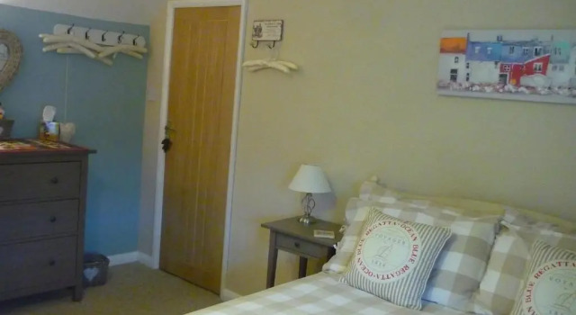 Номер Standard White Cottage Bed and Breakfast