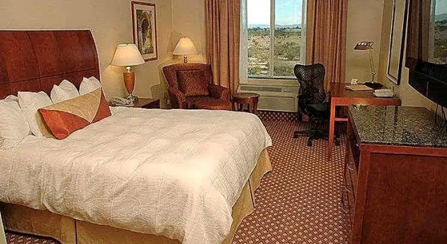 Четырёхместный номер Premium Hilton Garden Inn Victorville