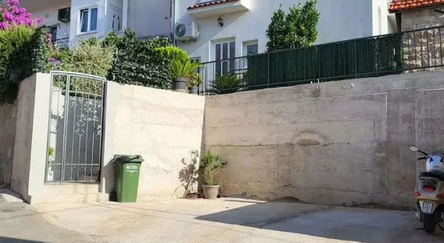 Апартаменты Elegant Trogir Apartment With Garden Terrace