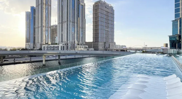 SIMPLY COMFORT Missoni Top Floor with Sea, Canal and Burj Khalifa Views