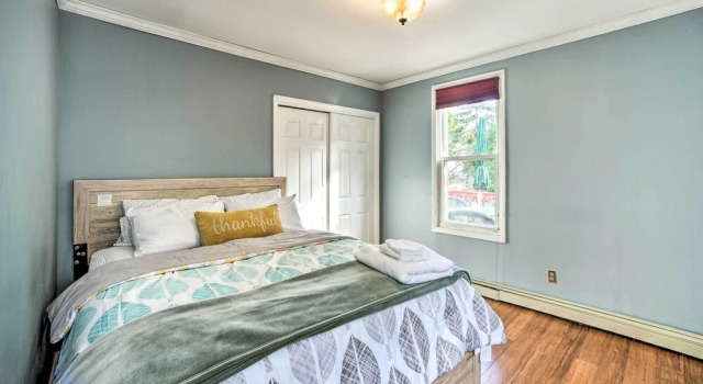 Pet-friendly Latham Retreat ~ 7 Mi to Albany!, Prenota Hotel Albany Hudson Valley