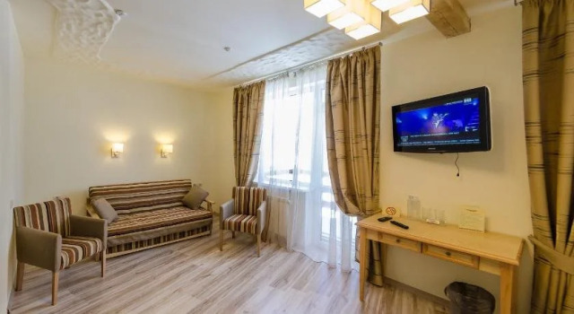 Hata Hutsula, Prenota Hotel Hotel 4 stelle a Ivano-Frankovsk, 4*