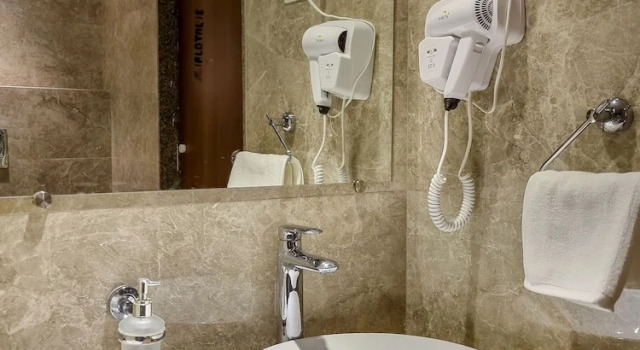 Апартаменты Hotel Express Inn Next To BigBazar	