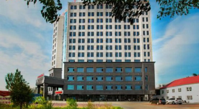 Hengrun International Hotel, Boek Hotel Yining Xinjiang