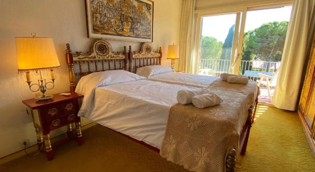 Villa Sitges El Ranch Amaizing Outdoor Areas Beaches at 10 minutes walk Sitges at 15 min drive AC Pool XXL