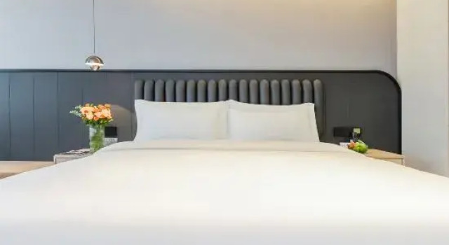 Полулюкс Gerui Hotel Guangyuan
