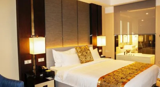Люкс Deluxe Qiankun International Hotel