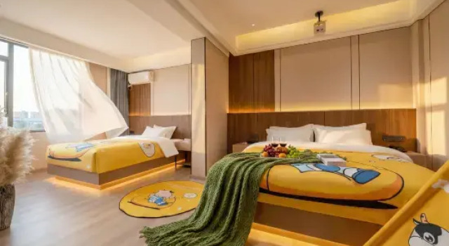 Двухместный семейный люкс Nanchang • Tengwang Pavilion SOULMATES • AWAKENING | Cinema-themed Light Residence Hotel