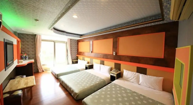 Семейный номер Standard рядом с пляжем Golden Coast 36 - Sea View B&B