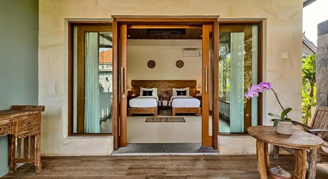 Люкс Deluxe с видом на бассейн Kubu Rama Ubud Cottage