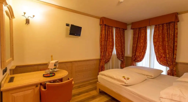 Двухместный номер Standard с балконом Hotel Arisch