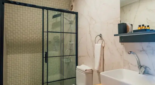 Бунгало Comfort с видом на озеро Kurtköy Park Bungalov