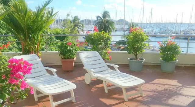 APPARTEMENT T 4 vue SUR MER