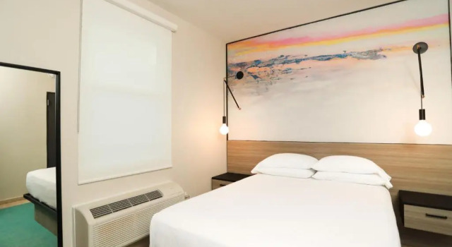 Номер Classic The Tryst Beachfront Hotel