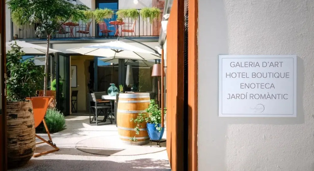 Hotel Boutique CaLagneta - Art i vi, Забронировать Бутик-отель Сервера Лерида, рядом с Мукомольный завод сельскохозяйственного синдиката Серверы