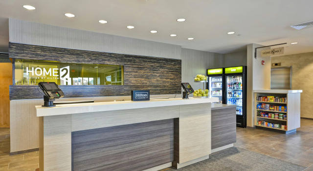 Home2 Suites by Hilton Portland Airport, Varaa Hotelli Hotellit New England uima-altaalla, Uima-allas