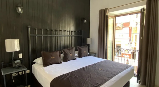 Четырёхместный номер Superior с видом на город Hotel Plata Condesa