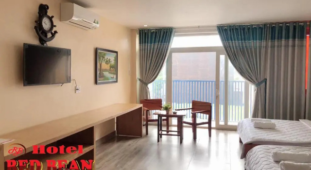 Четырёхместный номер Deluxe Red Bean Hotel