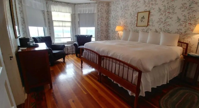 Люкс с видом на море Asticou Inn