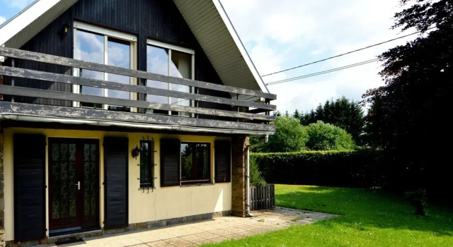 Шале с балконом Cozy Forest Chalet in Ovifat