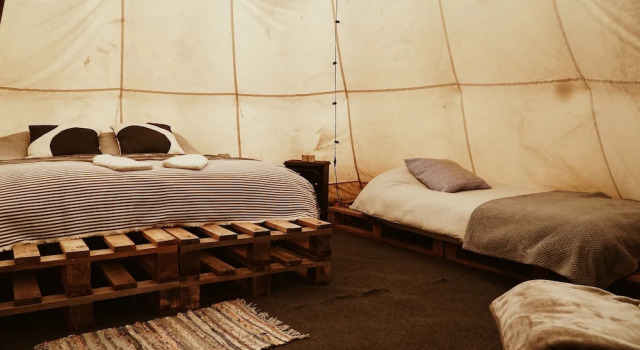 White House on Wye Glamping