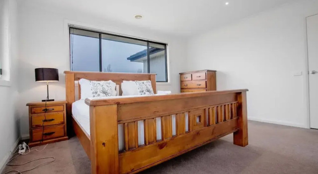 Superb Luxe 5BR House@point Cook Near Lake