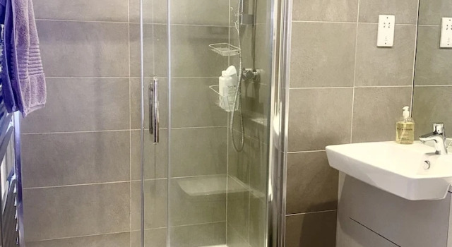 Luxorious 2-bedroom Townhouse in Carshalton, Rezervați Hotel Carshalton Sutton