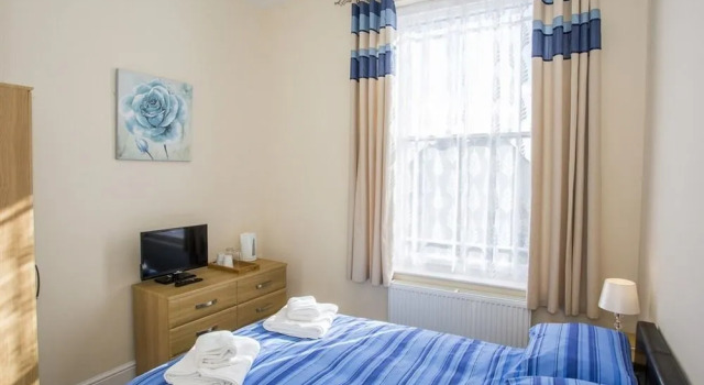 Brent Knoll Inn