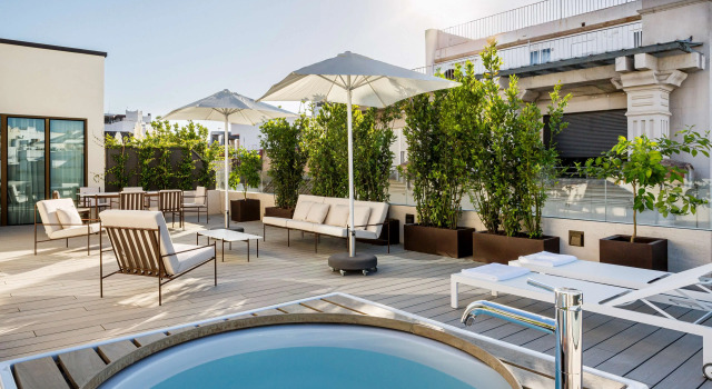 Люкс with Terrace and Hot Tub Presidential Radisson Collection Hotel, Magdalena Plaza Sevilla