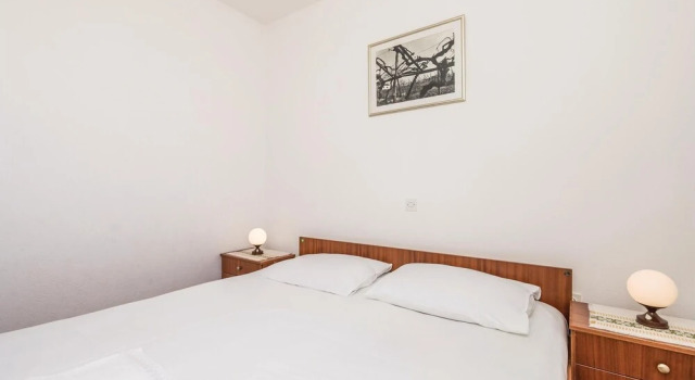 Stunning Home in Barbat With Wifi and 3 Bedrooms