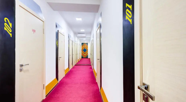 Кровать в общем номере (мужской номер) WHITE HOTEL & HOSTEL
