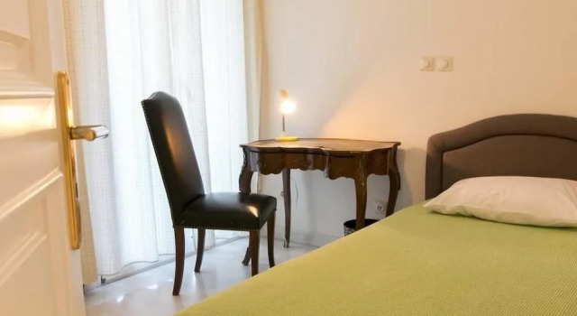 Classic Lux Apt Athens Riviera, Забронировать Отель Алимос Афины