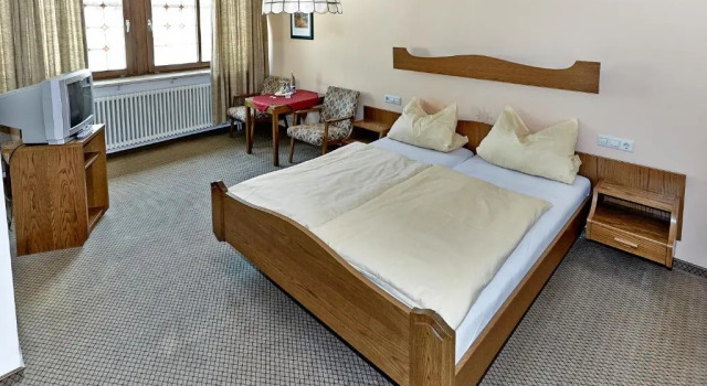 Трёхместный номер Standard Hotel Landgasthaus Rössle