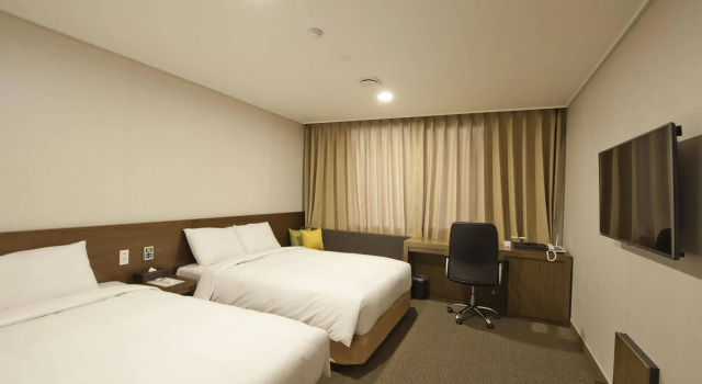 Jeonju Yeonghwa Hotel, Забронировать Отель Отели Чонджу 3 звезды, рядом с Музей традиционных корейских вин в Чончжу, 3*