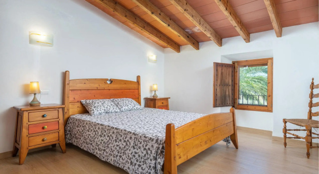 CAN Miquel - Well-kept Country House With Private Above Ground Pool Near a Paradisaical Beach. Free Wifi, Rezerwuj Hotel Hotele w Majorka z parkingiem, Parking
