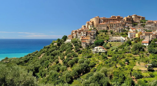 Апартаменты Ecolodge Selvitelle - Sustainable Retreat Amidst Olive Groves in Cilento