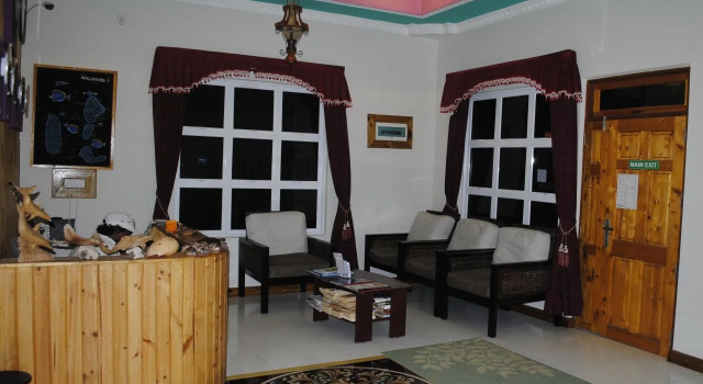 Coral Reef View Inn, Book Hotel Hoteller i Alif Alif Atoll med parkering, Parkering