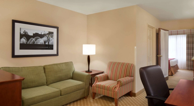 Country Inn & Suites by Radisson, Champaign North, IL
