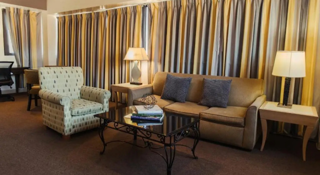 Люкс Royal Stamford Suites