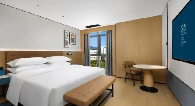 Люкс с видом на сад Four Points by Sheraton Kunming Chenggong