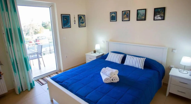 Fou's 3-bed Villa in Nafpaktos, Book Villa Hotels in Central Greece with Parking, Parking