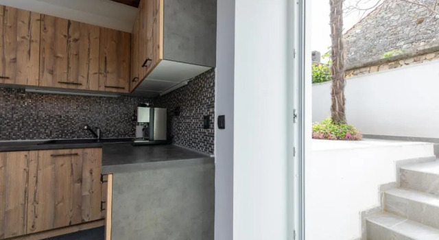 Коттедж Casa Scala - 5* house in the Old town centre