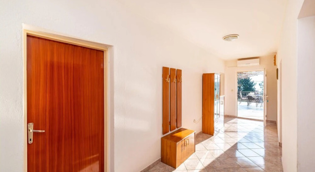 Stunning Apartment in Jasenice With 3 Bedrooms and Wifi, Забронировать Апартаменты/квартира Апартаменты Ясенице, Апартаменты/квартира