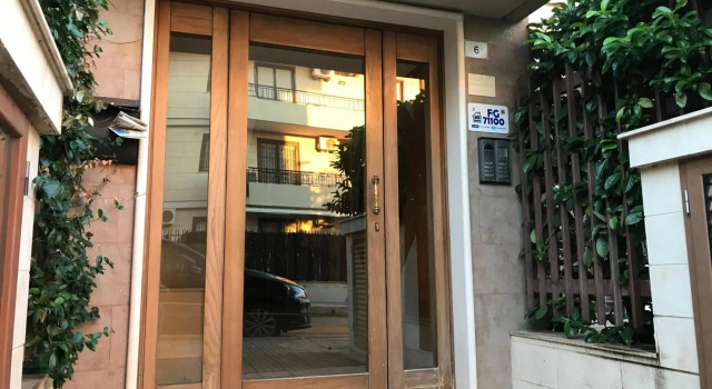 F&G 71100 - Appartamento sanificato con prodotti conformi al DGPRE 05443 - colazione inclusa - in zona tranquilla e riservata - a pochi min dall aeroporto - box auto privato su richiesta